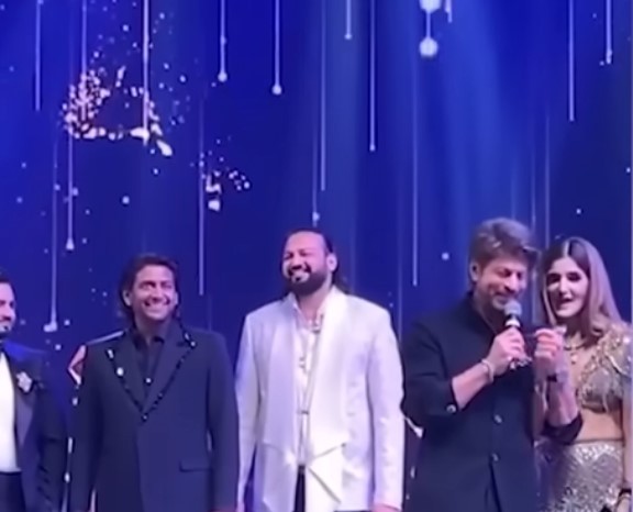 বিয়েবাড়িতে কনের ট্যাগলাইন অনুরোধ নাকচ করলেন শাহরুখ, ভিডিও ভাইরাল
